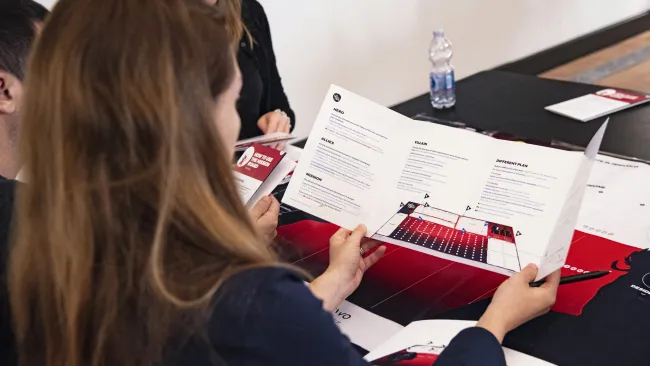 roll fold brochures